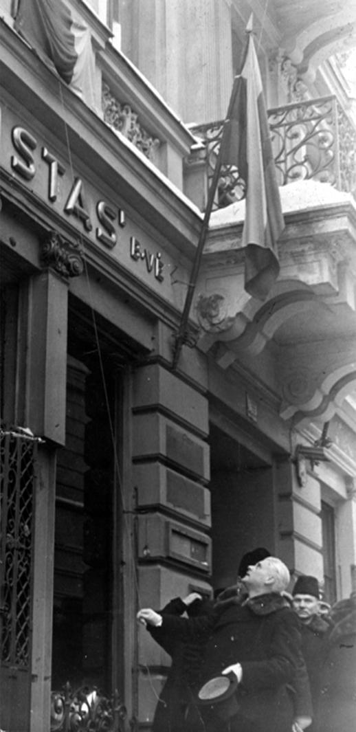 A. Merkys atidengia atminimo lentą. 1940-02-16