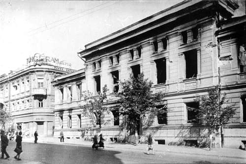 J. Bułhak. Garnizono kazino šiandieniniame Gedimino pr. 1944 m.