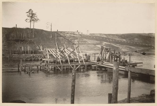 Vidurinės atramos ožio kėlimas