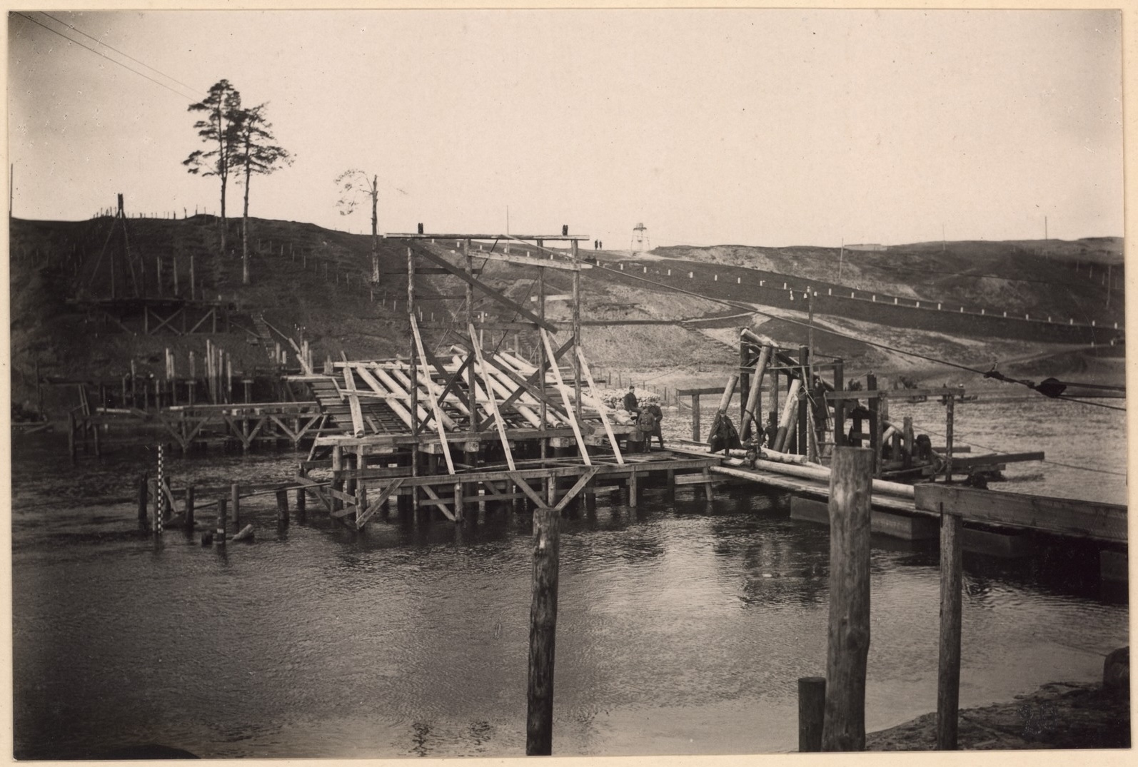 Vidurinės atramos ožio kėlimas