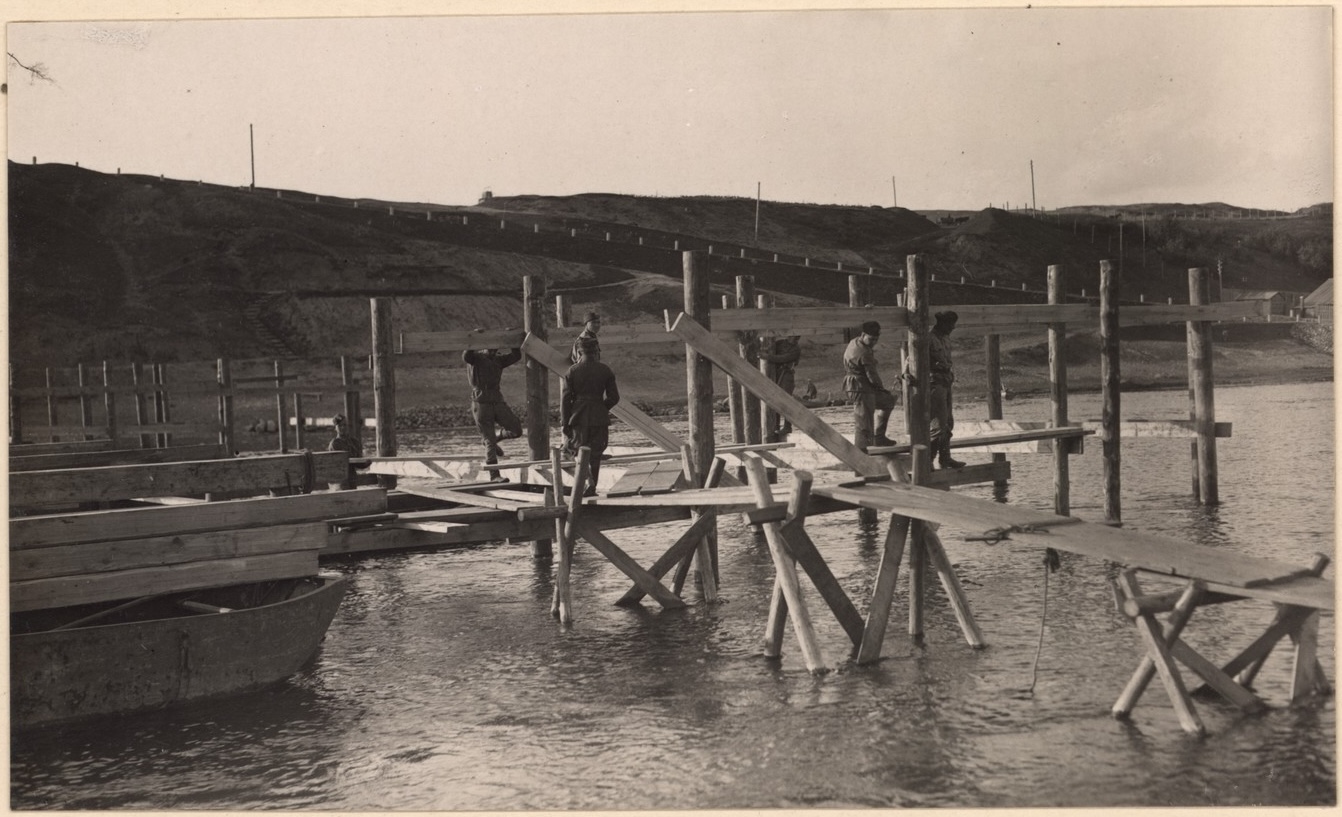 Ledlaužių pastolių statyba