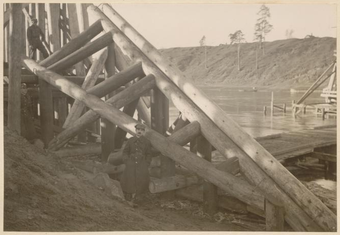 Kraštinio ledlaužio skeletas