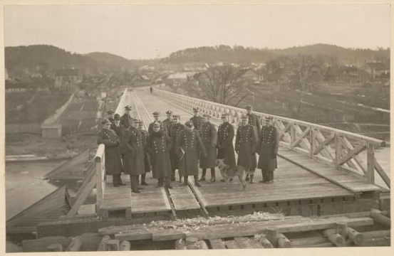 Vadovaujantieji statybų karininkai