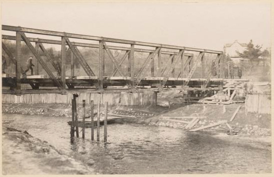 12. Pastolių polių traukimas. Patilčio balkių montavimas