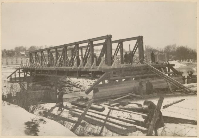 14. Turėklų kalimas